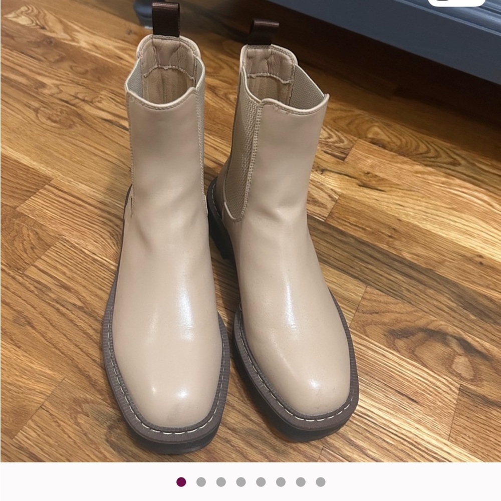 NWOT Athlefit Chelsea Beige Ankle Boots